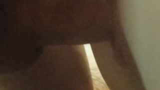 Секс видео: жесткий трах в миссионерской с анальной пробкой