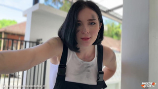 Автосервис по-взрослому: Sweetie Fox совмещает ремонт и горячий минет