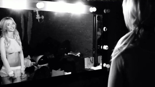 Сексуальная Наталья в жгучем анальном видео – развратный вечер с вибратором и страстью