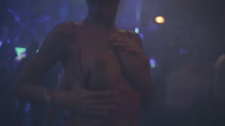 Хэллоуин-оргия с Натальей: развратное видео с костюмированной вечеринки