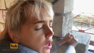 Секс в такси по-взрослому: расплатилась страстным минетиком за проезд