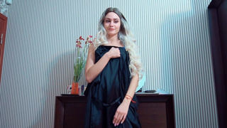 Страстная мачеха соблазнила пасынка откровенным бельем и горячим сексом