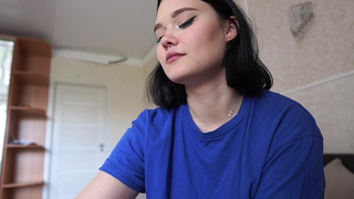 Настоящая подруга знает, чем угодить – горячий минет с заглотом