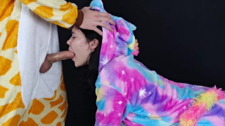 Секс в кигуруми: волшебный минетик от пушистой киски