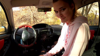 Развратное ДТП в салоне: как водитель отблагодарил попутчицу