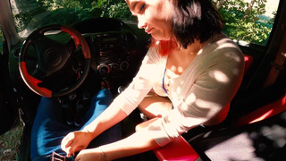 Отсос в машине после подвоза – горячее видео с развратной благодарностью