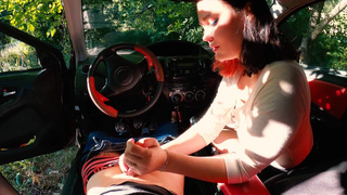 Отсос в машине после подвоза – горячее видео с развратной благодарностью