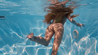 Сексуальная Ната Оушен — мокрый рай в бассейне