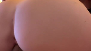 Секс с русской красоткой Darcy Dark в отеле – горячая съемка на телефон